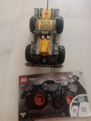 Auto LEGO Technic Monster Jam