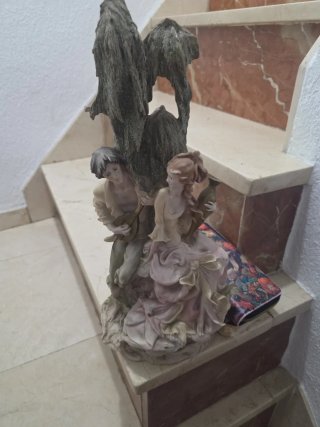 Figura decorativa pareja árbol
