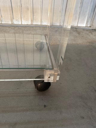 Carrito de cristal y metacrilato