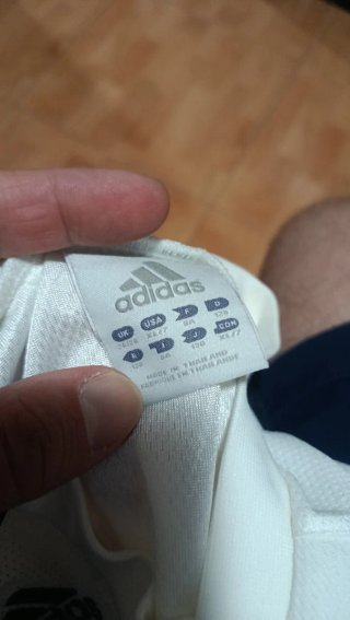 2 Camisetas Real Madrid Baloncesto Adidas. T8 y 10