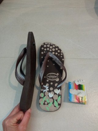 Chanclas Havaianas Marrón Flores Talla 41-42