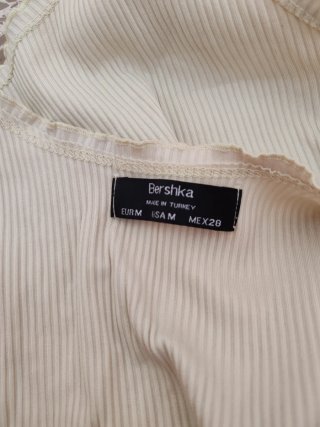 Top Bershka Verano Beige/Verde Talla XS
