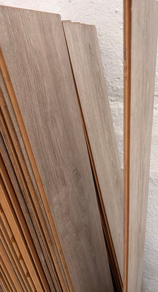 28 Láminas suelo laminado madera 1,38x20cm