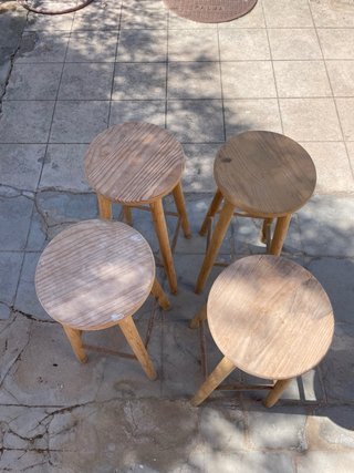 4 tamburets de fusta de pi