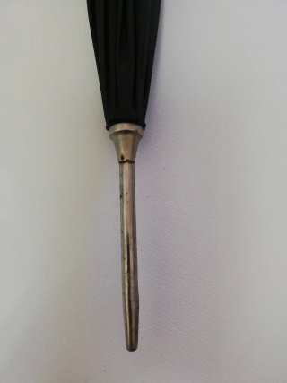 Paraguas antiguo / sombrilla parasol