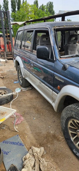 Mitsubishi Montero 1996