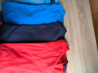 7 Camisetas de colores 30 € 0 cada camiseta 5€