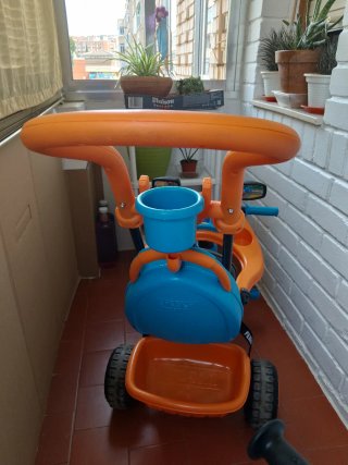 Triciclo evolutivo + Patinete regalo