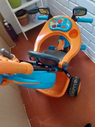 Triciclo evolutivo + Patinete regalo