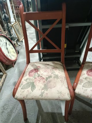Juego de 4 sillas de comedor con estampado floral
