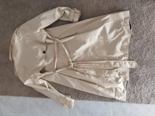 Gabardina beige Pimkie
