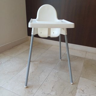 Trona Ikea con cojín
