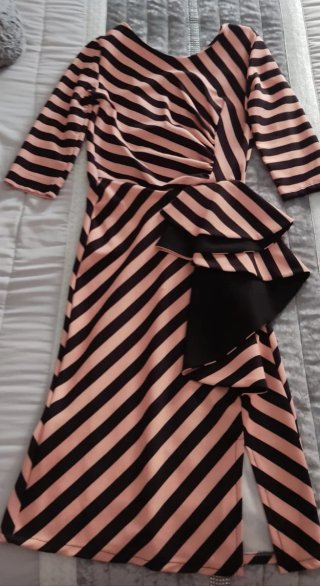 Traje de fiesta de licra derayas rosa y negro Tall