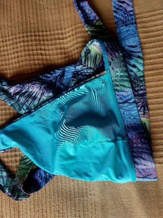 Bikini estampado tropical