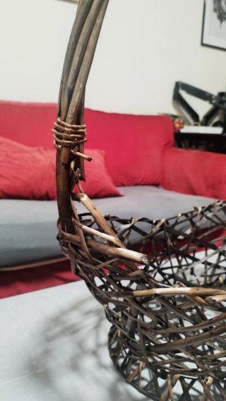Cesta de mimbre decorativa