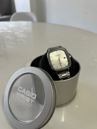 Reloj Casio Plata y Blanco