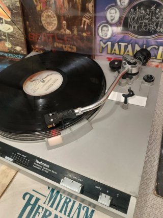 Tocadiscos Technics japonés