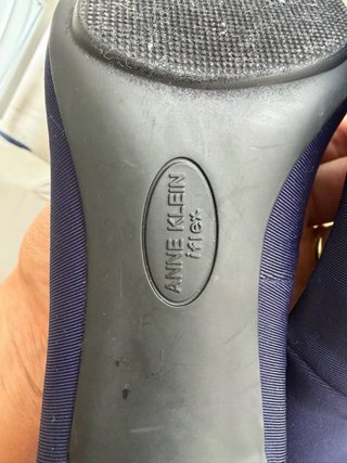 Zapatos de tacón azul Anne Klein