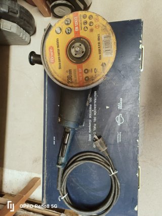 VENDO -CAMBIO Radial Bosch GWS 230. 2000w.