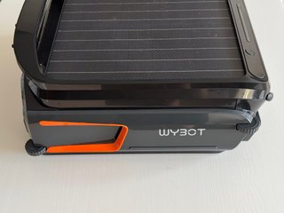Skimmer Piscina Solar Wybot F1 Robot Flotante