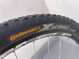 Bicicleta KTM Bianca e Gialla