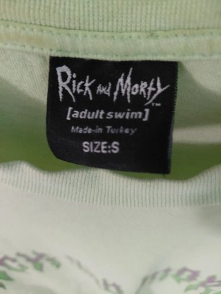 Camiseta Rick and Morty Calaveras