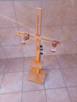 Soporte madera bordado ajustable