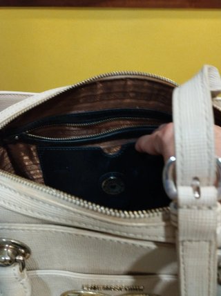 Bolso Moschino Beige y Dorado