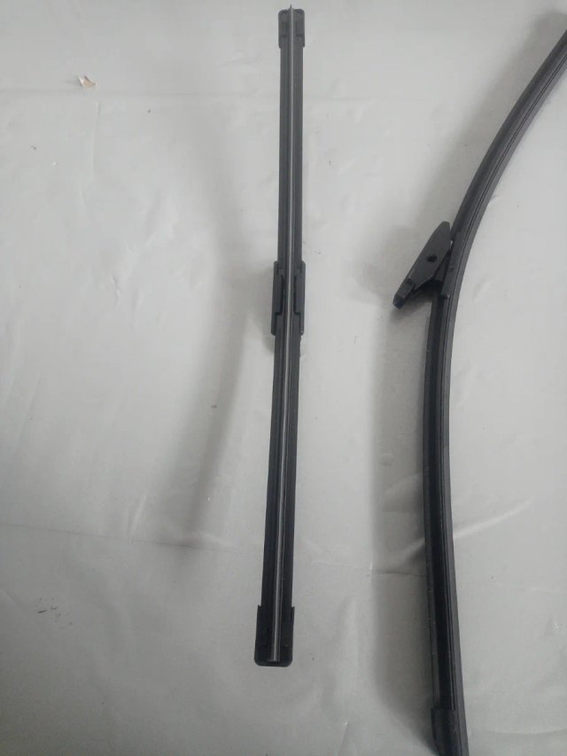 BOSCH AEROTWIN 2x 600/450mm A248S