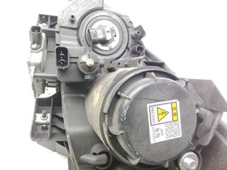 22696878 faro derecho mazda 5 (cw)