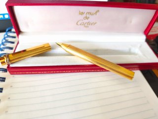 Bolígrafo Must de Cartier