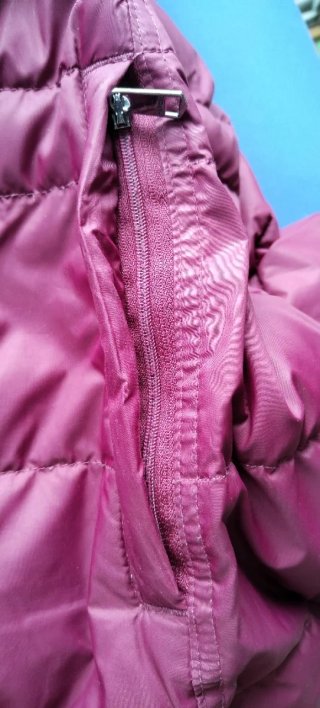 Chaqueta plumífero Tommy Hilfiger color berenjena