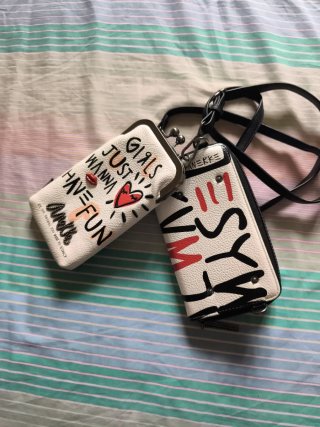 Bolso de mano con mensaje
