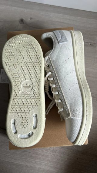 Adidas Stan Smith Ed. Limitada Parley Beige