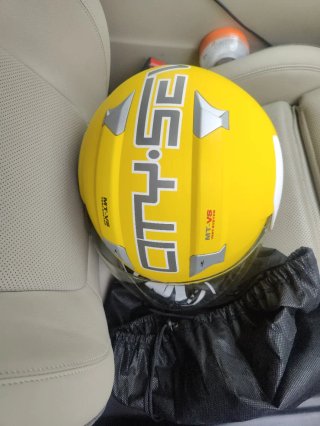 Casco MT Helmets MT-VS Amarillo