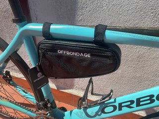 Bolsa manillar+bolsa cuadro Polipiel negro
