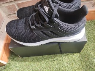 Zapatillas Adidas Negras /Mujer