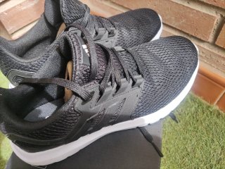Zapatillas Adidas Negras /Mujer