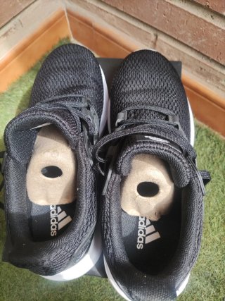 Zapatillas Adidas Negras /Mujer
