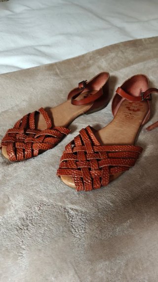 Sandalias Porronet de cuero marrón