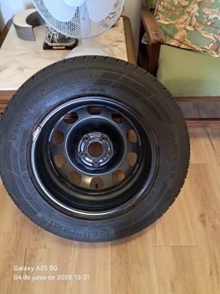 Rueda de repuesto    Continental 215/65/R16 H