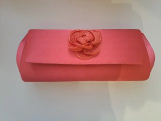 Conjunto PRESTIGIO: Zapatos y Cartera rojo.