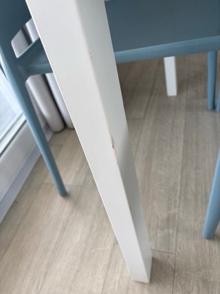 Mesa y 4 Sillas Comedor