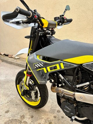 Husqvarna 701 SM Supermotard