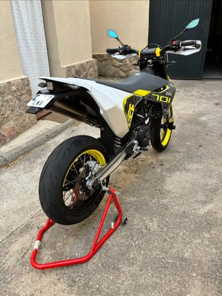 Husqvarna 701 SM Supermotard