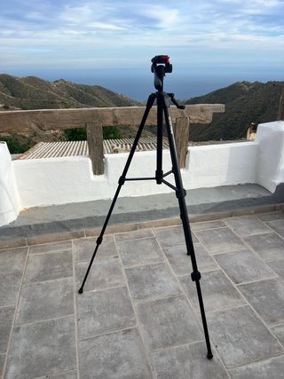 Canon EOS R6 + 2 Lentes RF + Tripode