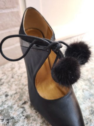 Zapatos E.FERRI de piel negros tacón fino