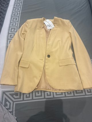 Americana Zara amarilla