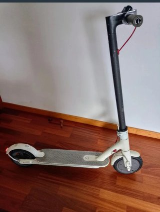 Patinete Eléctrico Xiaomi Mi Electric Scooter 365