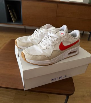 Nike Air Max SC Blancas y Rojas en buen estado